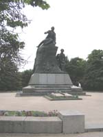 Памятник на месте гибели адмирала Корнилова.  Увеличить...(фото 2006г.)